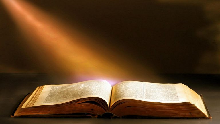 Lisez la bible, bande de mécréants !